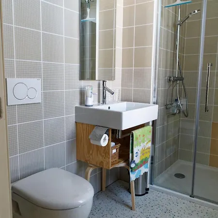 Couette-café L'école De La Guittière 3*